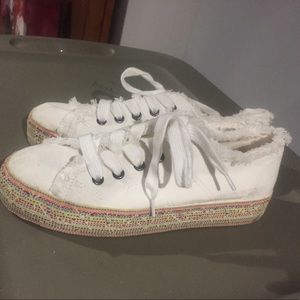 Super cute white rocket dog shoes